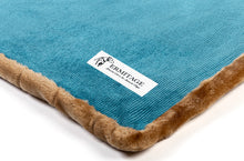 Carica l'immagine nel visualizzatore di Gallery, Coperta super coccola color Rhodesian