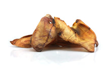 Carica l&#39;immagine nel visualizzatore di Gallery, ORECCHIE DI MAIALE: Snack per cani 100% naturale, 3 pezzi lunghezza indicativa 15 cm cadauno, 200 grammi circa.
